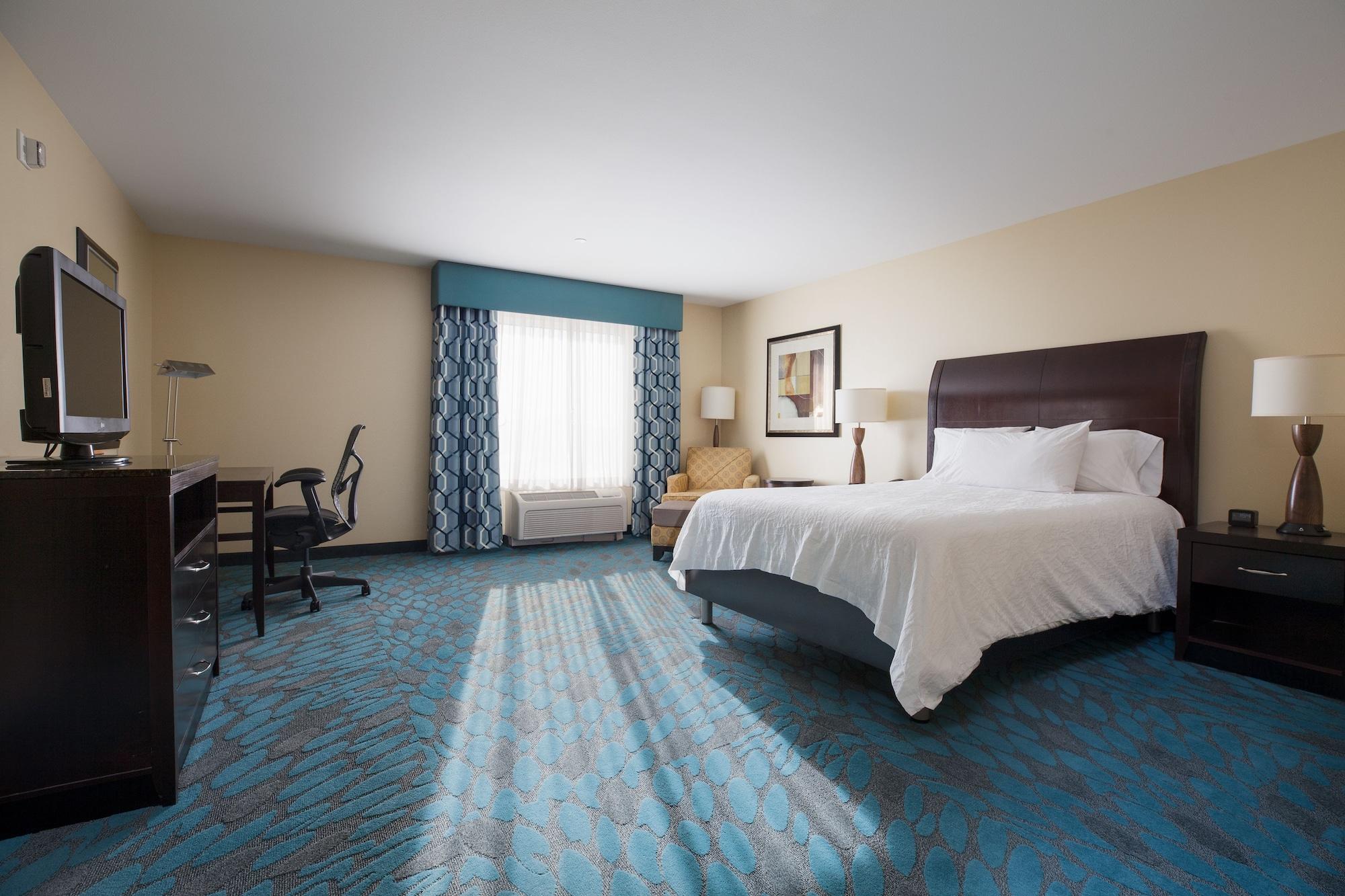 Hilton Garden Inn Fargo Ngoại thất bức ảnh