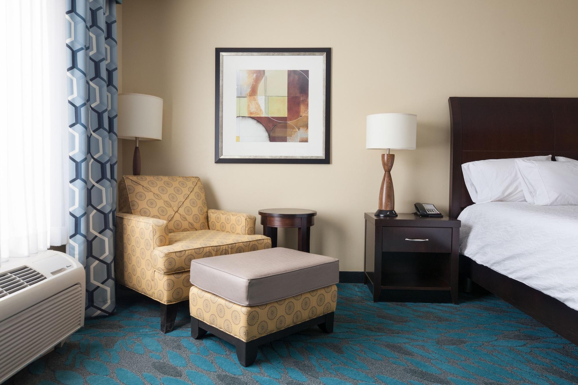 Hilton Garden Inn Fargo Ngoại thất bức ảnh
