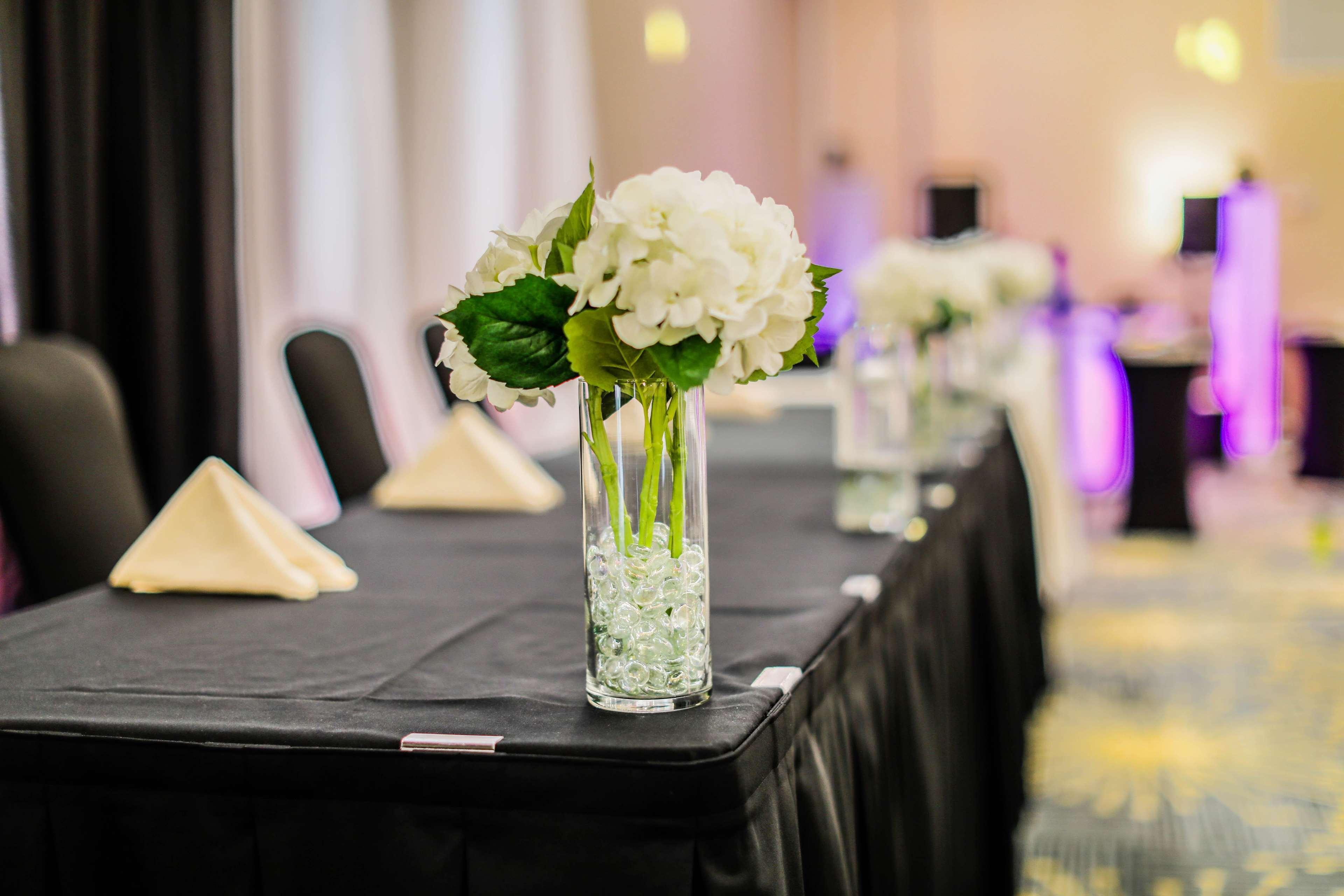 Hilton Garden Inn Fargo Ngoại thất bức ảnh