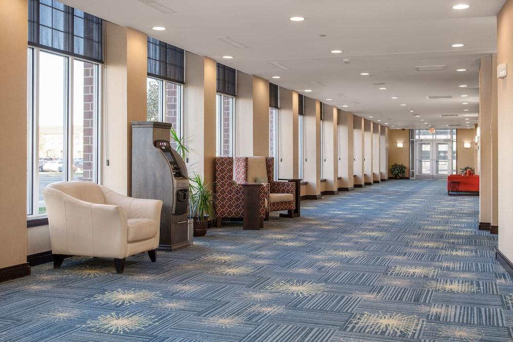 Hilton Garden Inn Fargo Ngoại thất bức ảnh