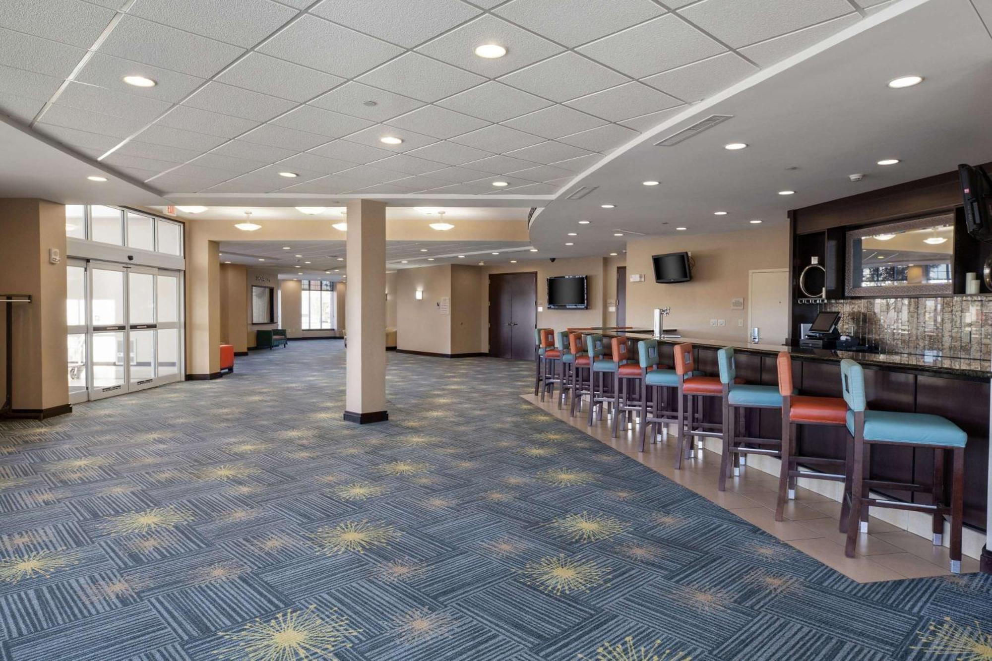 Hilton Garden Inn Fargo Ngoại thất bức ảnh