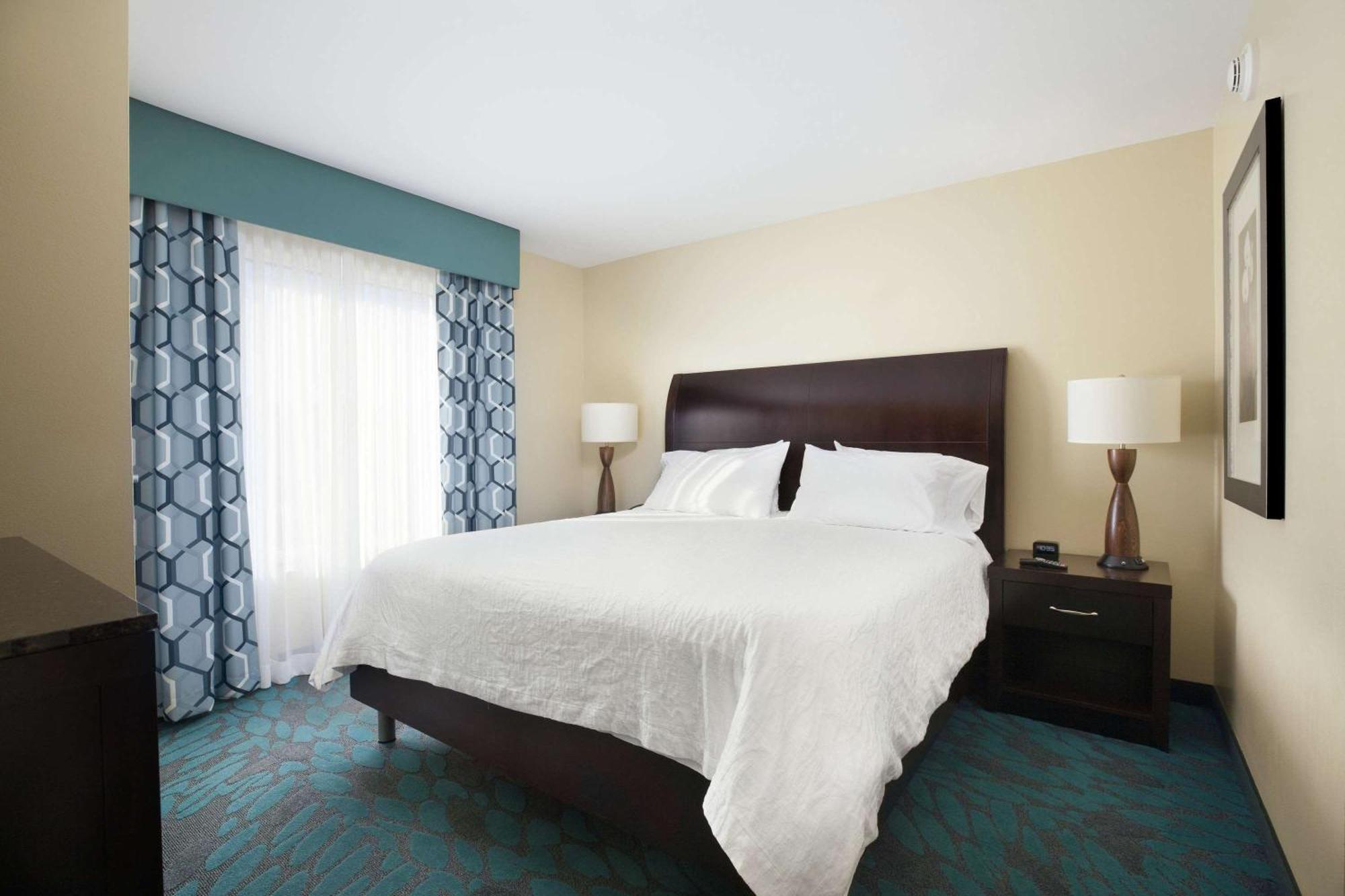 Hilton Garden Inn Fargo Ngoại thất bức ảnh