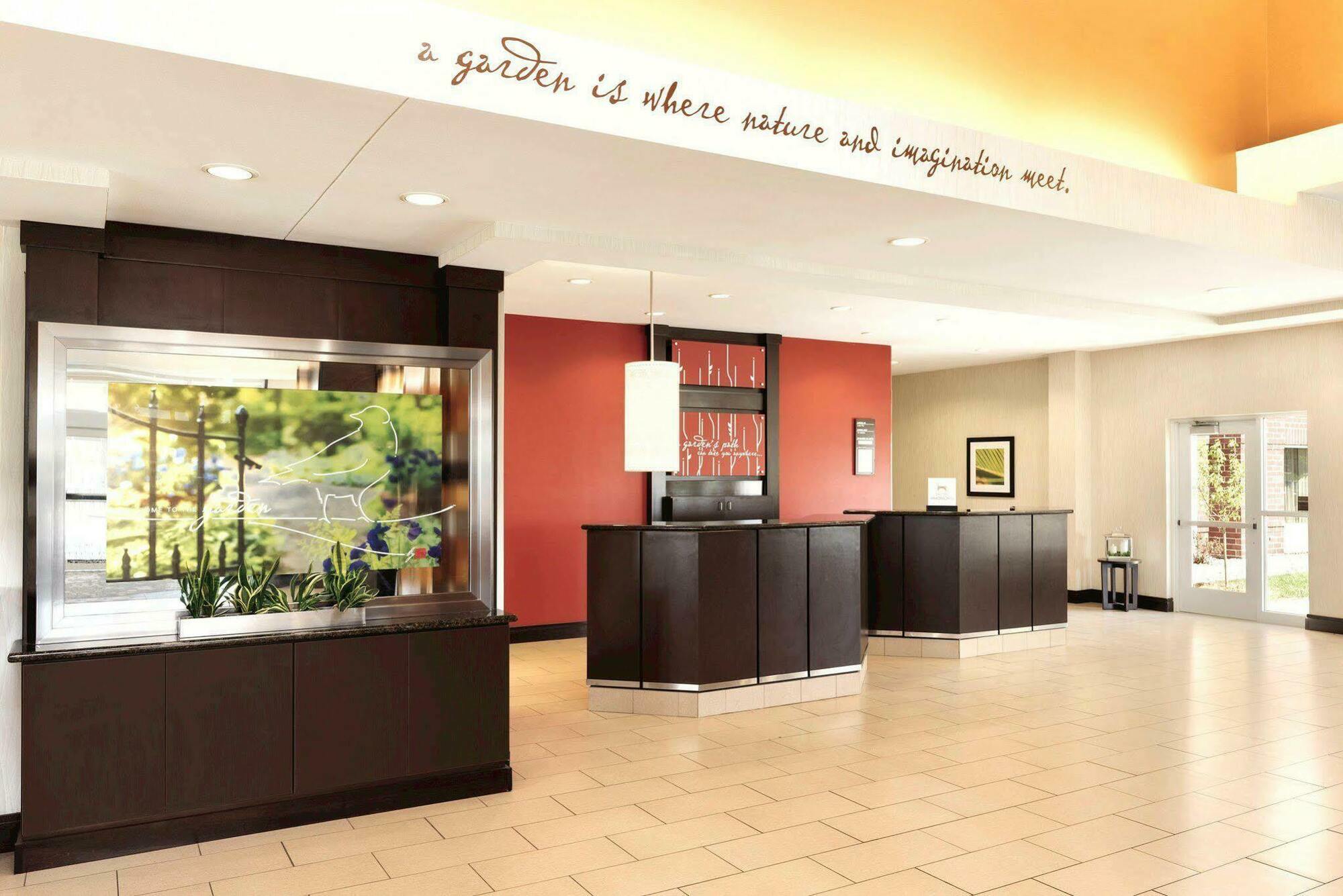 Hilton Garden Inn Fargo Ngoại thất bức ảnh